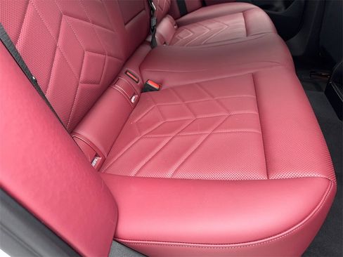 Used 2026 BMW 530i xDrive image 50