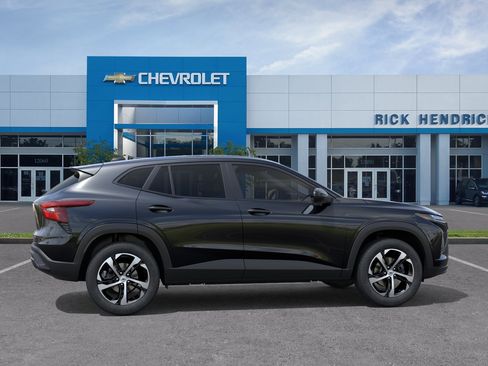 New 2026 Chevrolet Trax RS FWD image 7