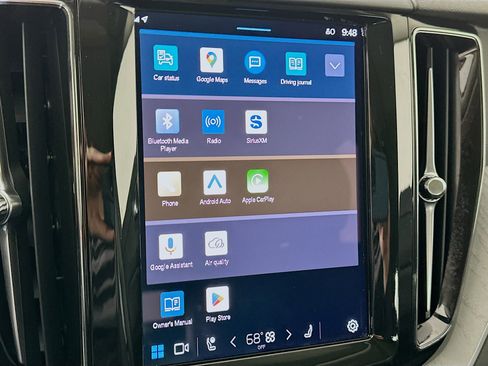 Used 2025 Volvo XC60 B5 Plus image 19