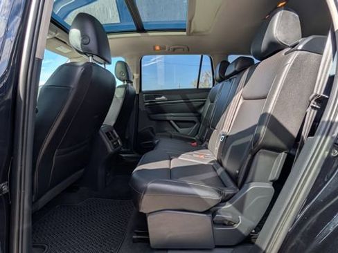 Used 2018 Volkswagen Atlas SEL AWD/4WD image 32