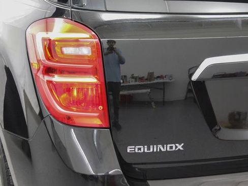 Used 2017 Chevrolet Equinox LT w/ Convenience Package FWD image 6
