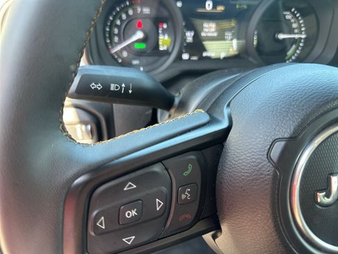 Used 2024 Jeep Wrangler Unlimited AWD/4WD image 16