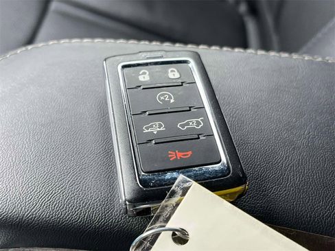 Used 2022 Jeep Wagoneer Series III w/ Flexible Seating Group image 40