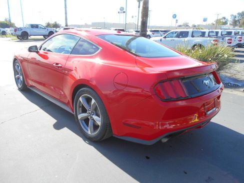 Used 2015 Ford Mustang Premium RWD image 8