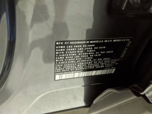 New 2025 Volkswagen Taos SE image 30