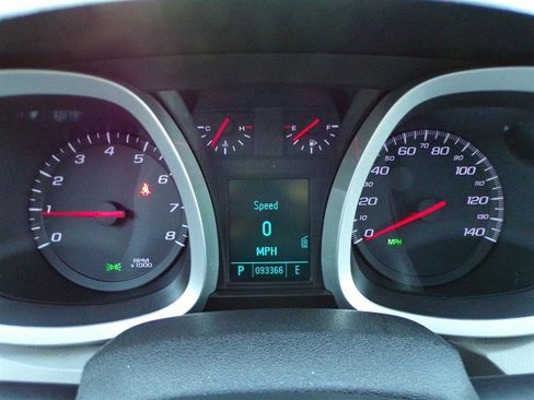 Used 2011 Chevrolet Equinox LT w/ Driver Convenience Package image 36