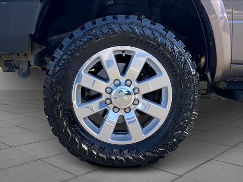 Used 2018 RAM 2500 Longhorn image 11