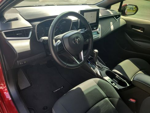 Certified 2025 Toyota Corolla SE FWD image 19