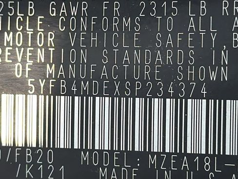 Used 2025 Toyota Corolla LE image 30