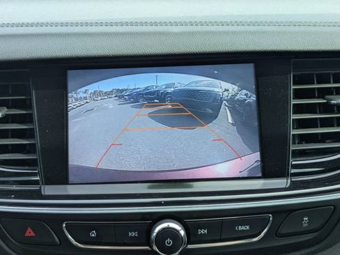 Used 2018 Buick Regal Essence w/ Driver Confidence Package #1 AWD/4WD image 20