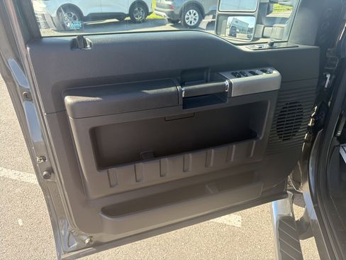 Used 2015 Ford F250 Lariat w/ Snow Plow Prep Package AWD/4WD image 15