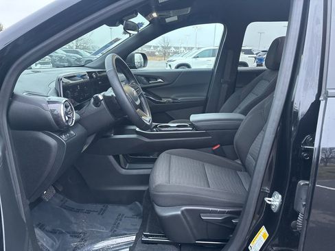 Used 2025 Chevrolet Equinox LT image 14