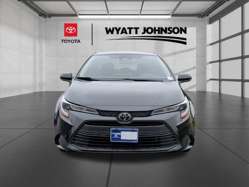 Used 2024 Toyota Corolla LE FWD image 8