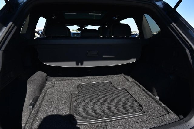 Certified 2023 Volkswagen Tiguan SE R-Line AWD/4WD image 26