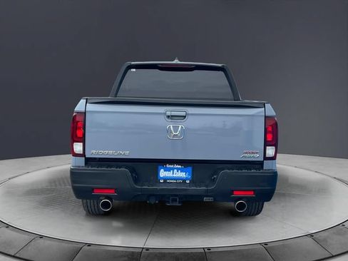 Used 2023 Honda Ridgeline Sport image 4