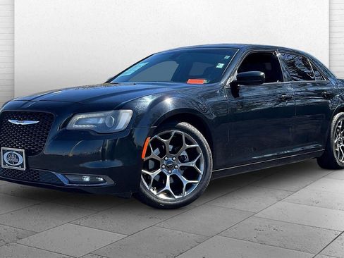 Used 2016 Chrysler 300 S RWD image 13