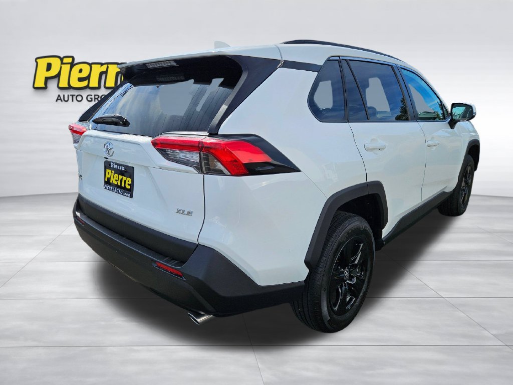 Used 2024 Toyota RAV4 XLE FWD image 5