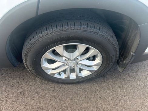 Used 2020 Hyundai Santa Fe SEL FWD image 11