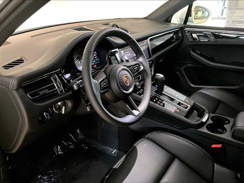 New 2026 Porsche Macan S image 4