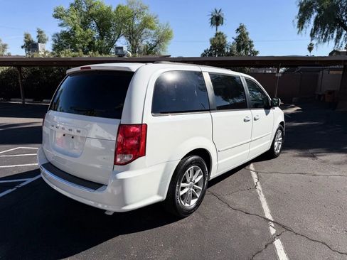 Used 2015 Dodge Grand Caravan SXT image 5