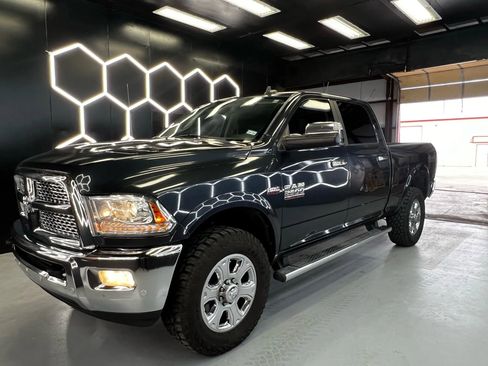 Used 2018 RAM 2500 Laramie w/ Off Road Package image 3