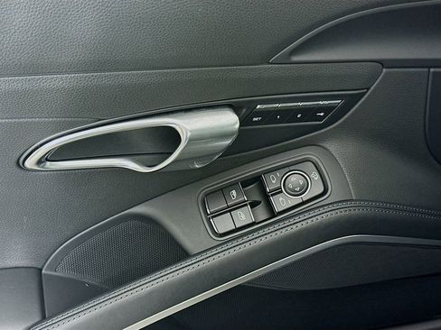 Certified 2025 Porsche 718 Cayman RWD image 19