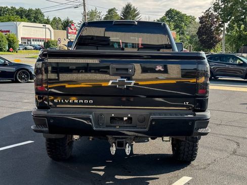 Used 2018 Chevrolet Silverado 2500 LT w/ Midnight Edition AWD/4WD image 5
