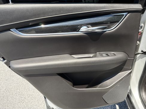 Used 2020 Cadillac XT5 Premium Luxury AWD/4WD image 27