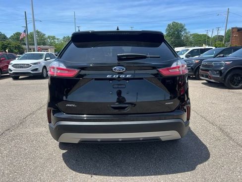 Certified 2024 Ford Edge SEL w/ Convenience Package AWD/4WD image 5