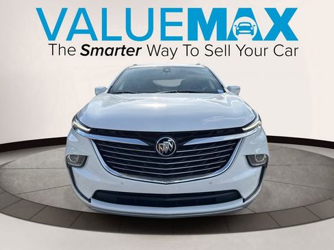 Used 2023 Buick Enclave Essence image 9