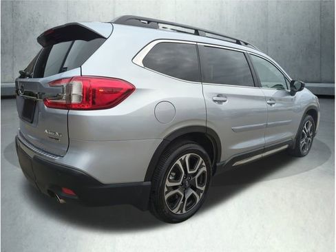 Used 2025 Subaru Ascent Limited image 5