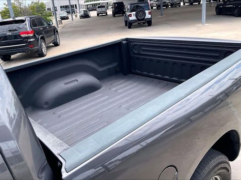 Used 2018 RAM 1500 Tradesman RWD image 30