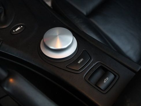 Used 2008 BMW M3 Convertible w/ Technology Pkg image 34
