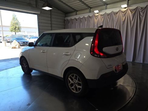 Used 2020 Kia Soul S FWD image 7