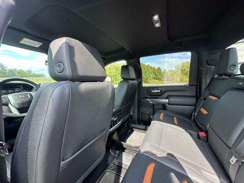 Used 2022 GMC Sierra 3500 AT4 image 28