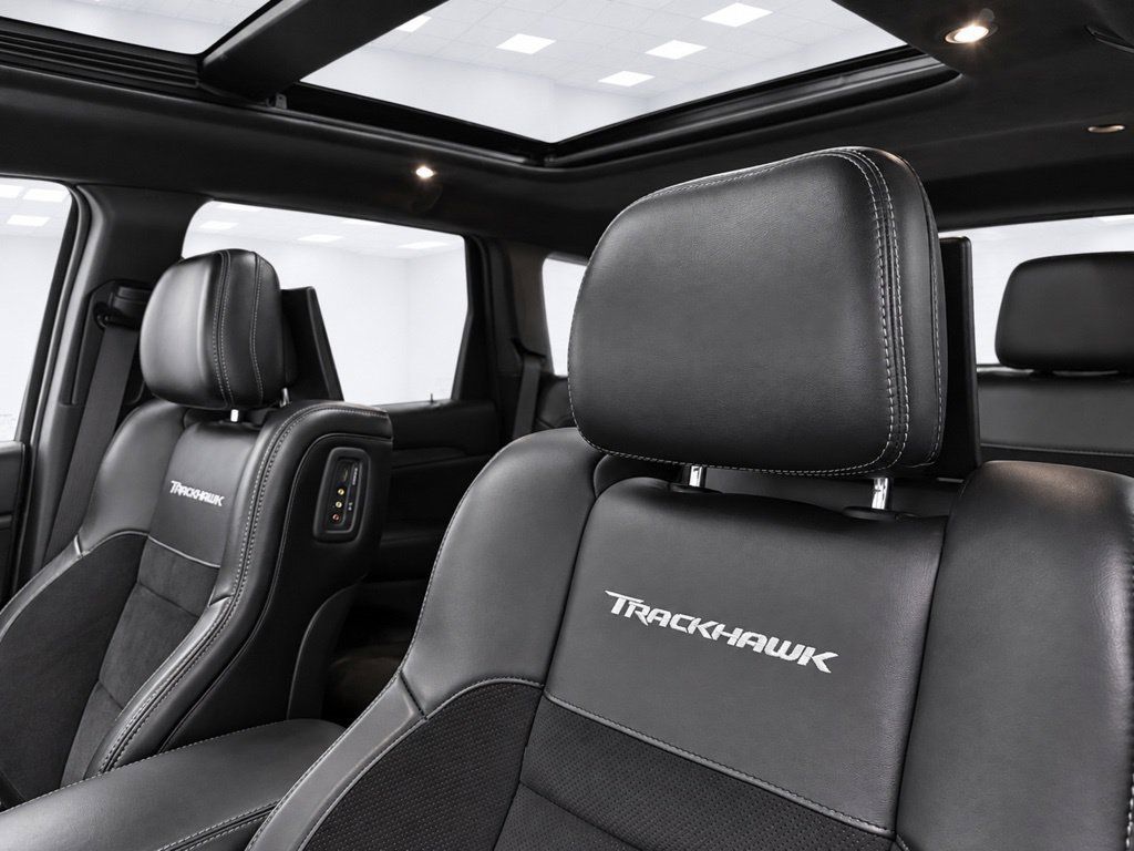 Used 2018 Jeep Grand Cherokee Trackhawk AWD/4WD image 23