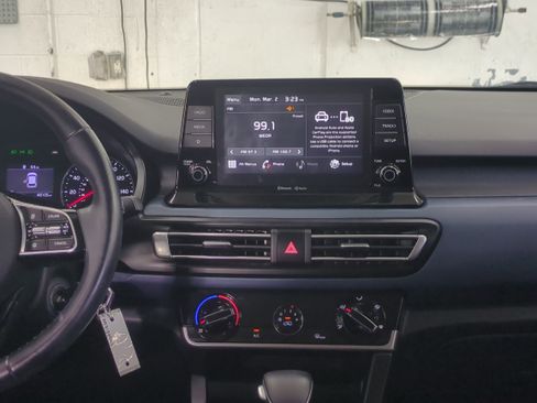 Used 2021 Kia Seltos S image 19