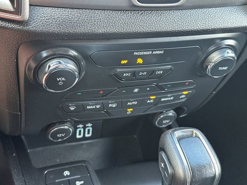 Used 2020 Ford Ranger XLT w/ Equipment Group 301A Mid RWD image 22