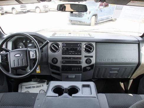 Used 2015 Ford F550 4x4 Crew Cab Super Duty image 25