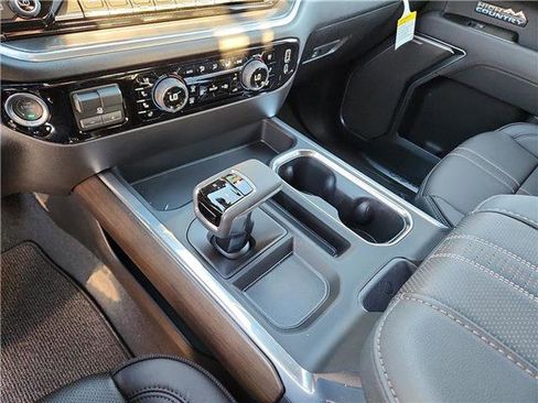 New 2026 Chevrolet Silverado 1500 High Country w/ Midnight Edition AWD/4WD image 18