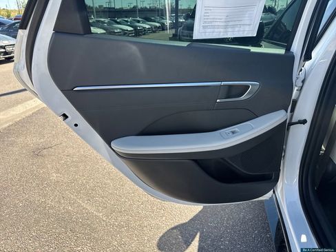 Certified 2023 Hyundai Sonata Limited FWD image 32