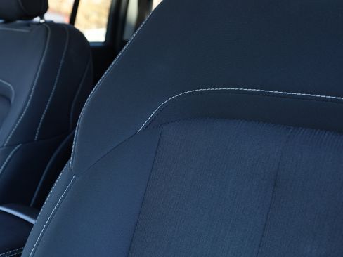 Used 2023 Jeep Grand Cherokee Laredo image 30