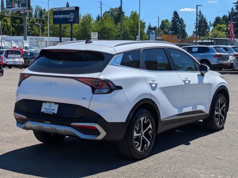 Used 2024 Kia Sportage EX image 5