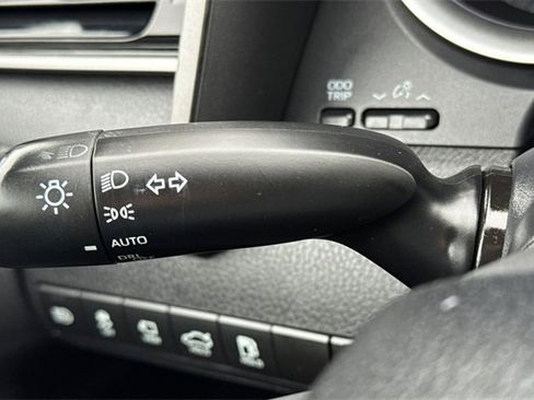 Used 2021 Toyota Camry XLE w/ Navigation Upgrade Package image 38