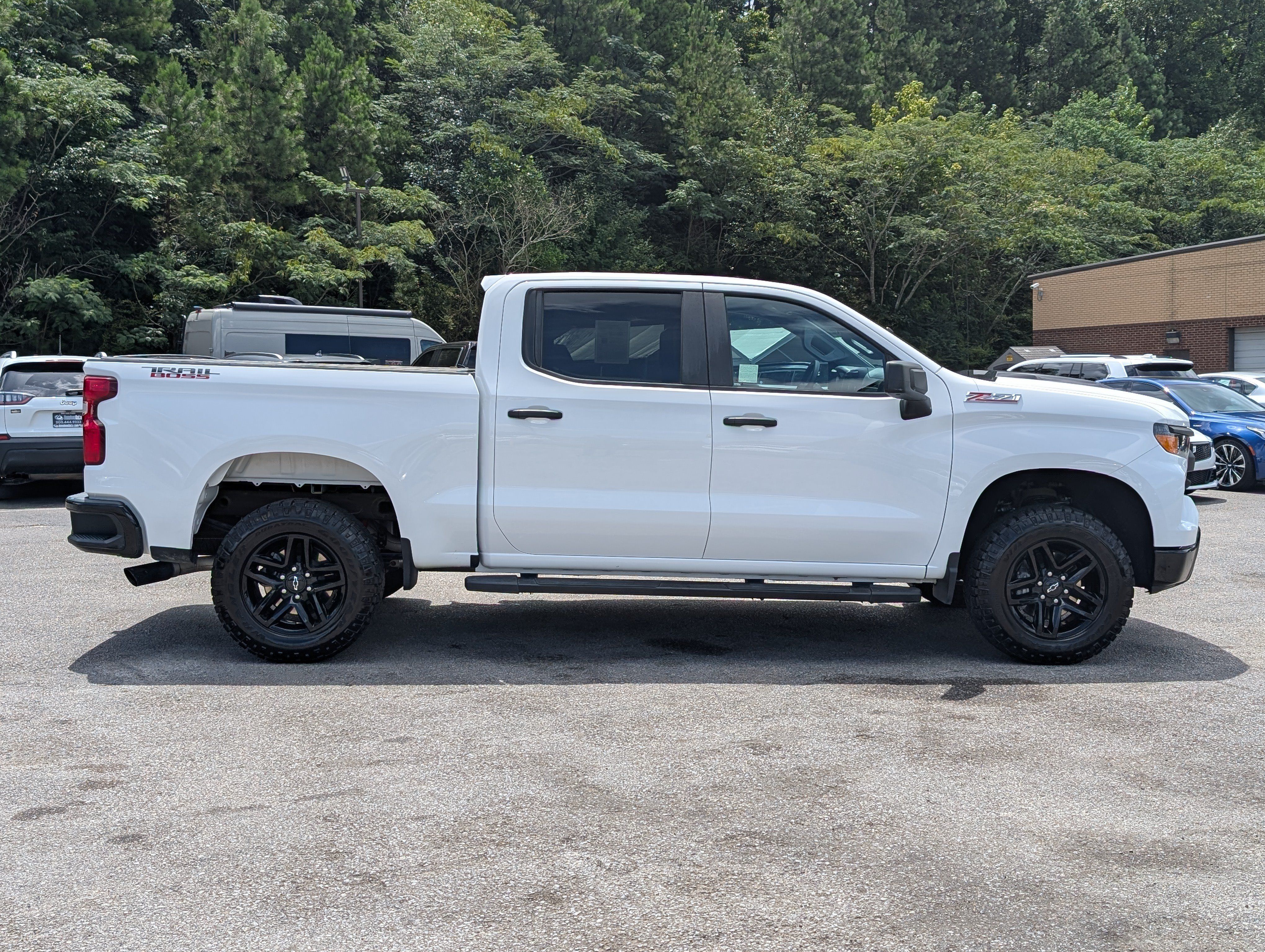 Used 2023 Chevrolet Silverado 1500 Custom Trail Boss AWD/4WD image 10