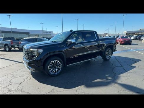 Used 2023 GMC Sierra 1500 Denali Ultimate image 4