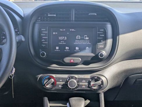 Used 2021 Kia Soul LX image 16