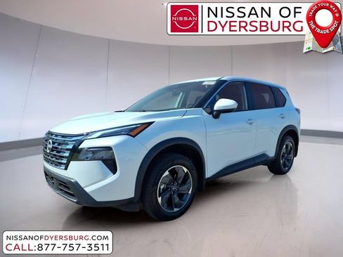 Used 2026 Nissan Rogue SV w/ Cold Weather Package FWD image 7