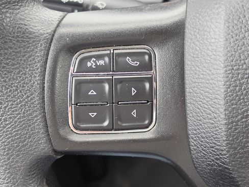 Used 2023 RAM 1500 4x4 Crew Cab Classic image 15