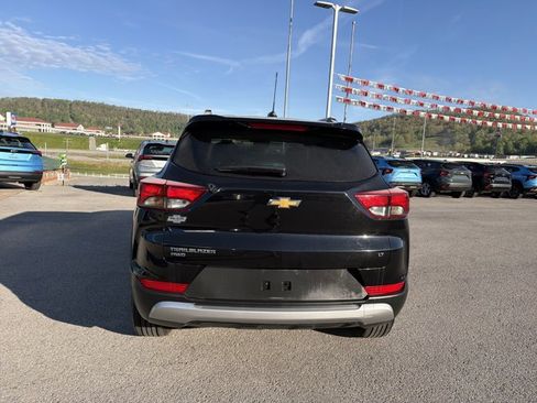 Used 2025 Chevrolet TrailBlazer LT image 5
